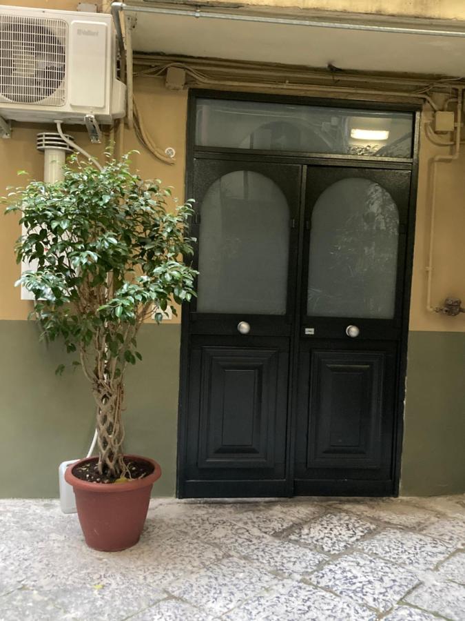 Zuccarella "Zuccherino"Nel Cortile 나폴리 외부 사진